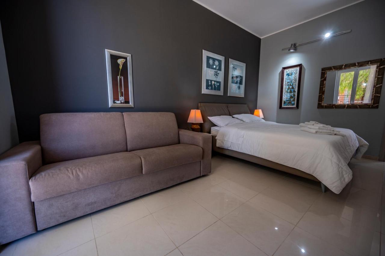 Villa Floyd Charming Rooms B&B Pachino Extérieur photo