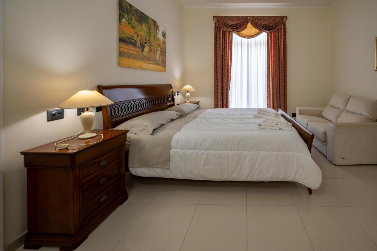 Villa Floyd Charming Rooms B&B Pachino Extérieur photo