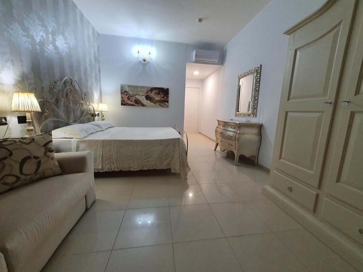 Villa Floyd Charming Rooms B&B Pachino Extérieur photo