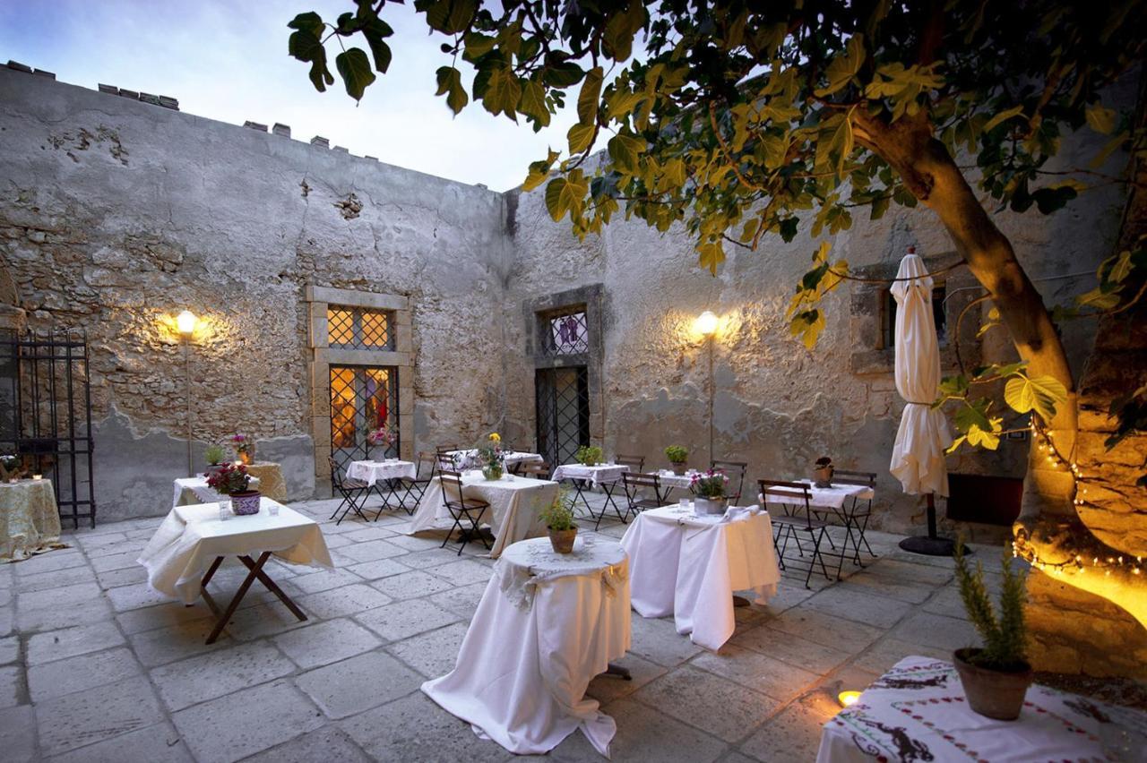 Villa Floyd Charming Rooms B&B Pachino Extérieur photo